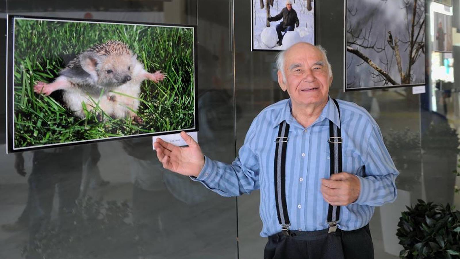 На фотовыставке «Золотая черепаха», восхищен работой оренбургского журналиста Сергея Жданова, с которым объездил потом аксаковские места