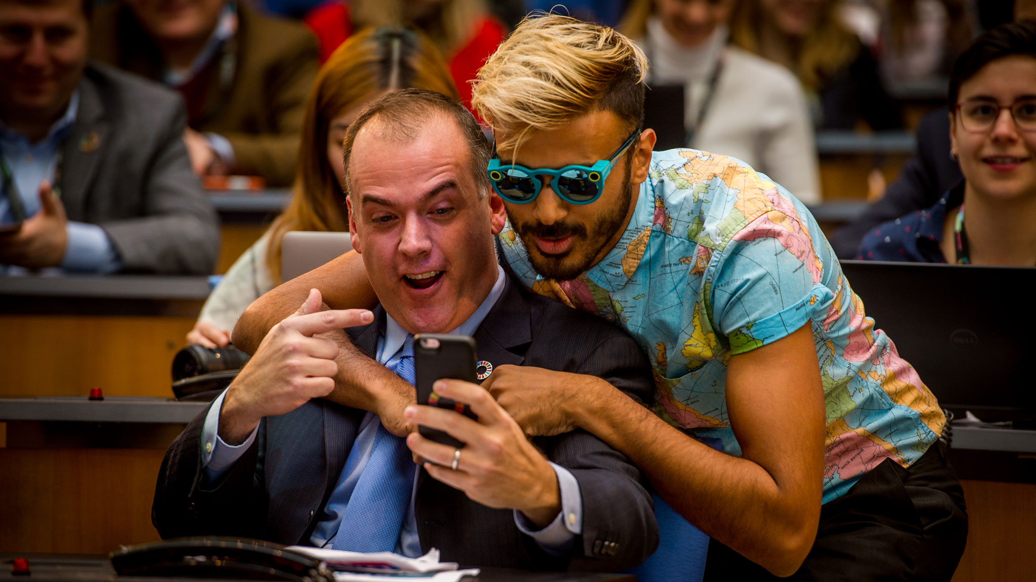 слушать журналист