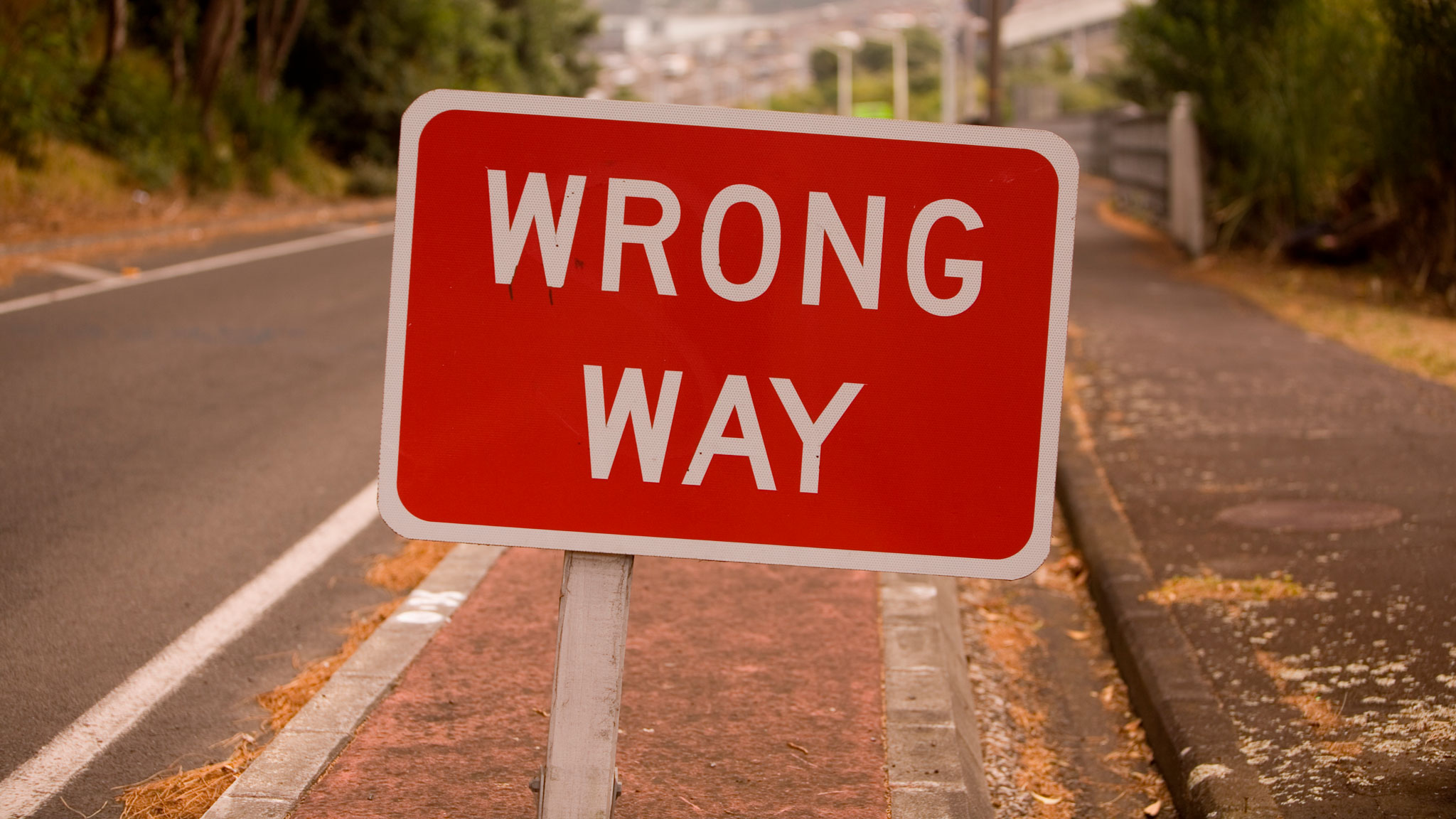 Rồng. Wrong way sign. Wrong way. Incorrect надпись. I can do no wrong.